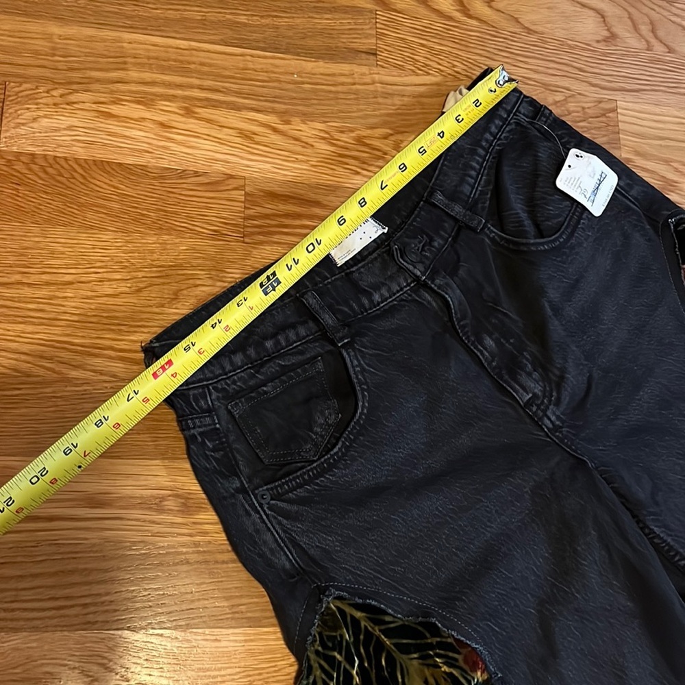 Free People Just Frills Low-Rise Wide-Leg Jeans NWT Size 29 - Picture 8 of 16